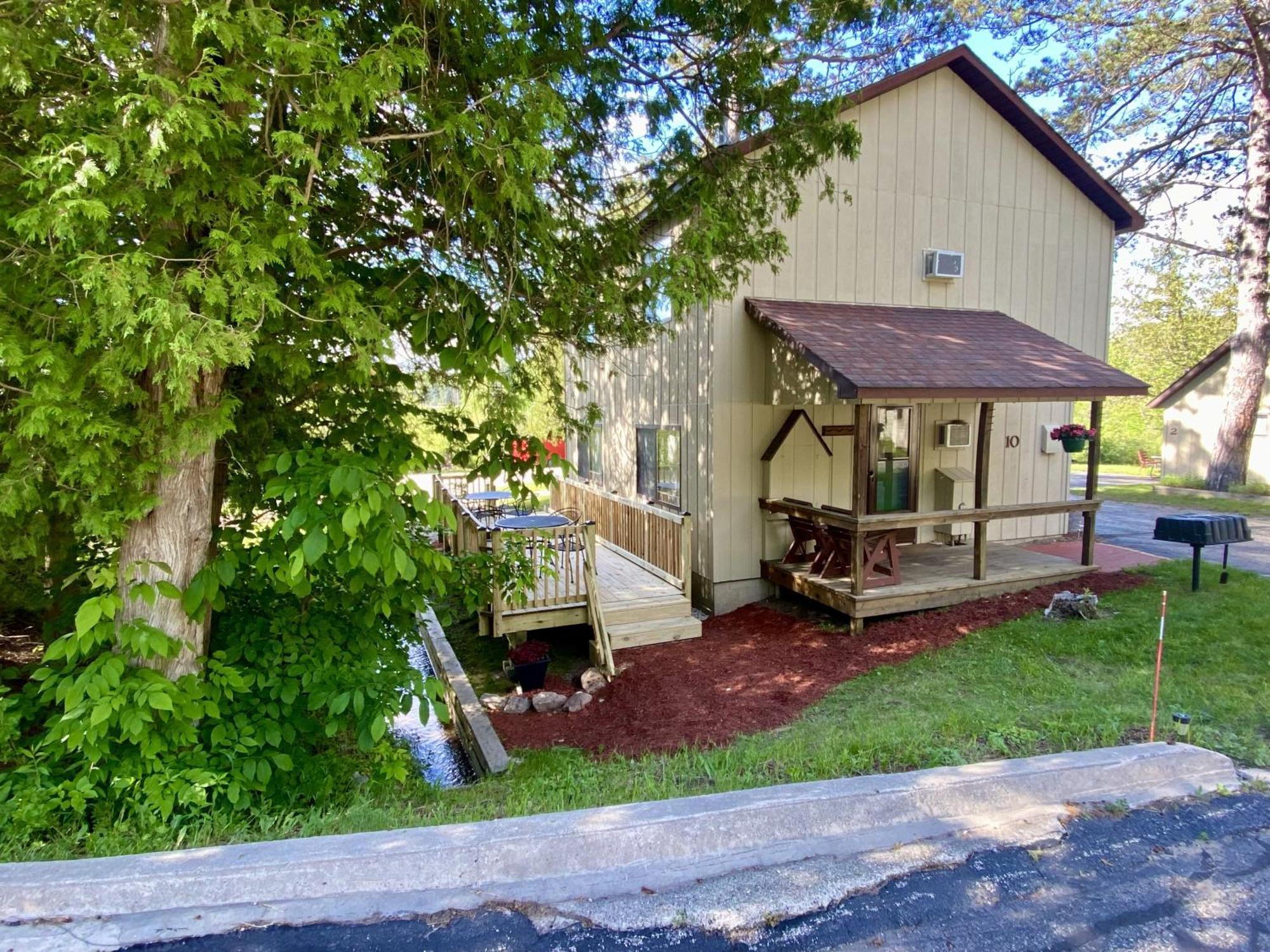 Betsie Riverside Resort Benzonia Exterior foto