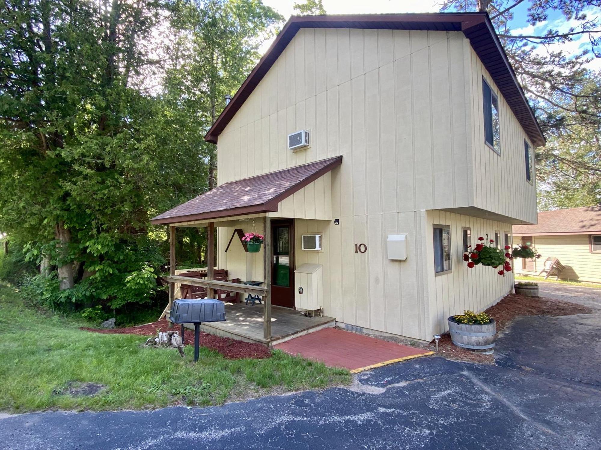 Betsie Riverside Resort Benzonia Exterior foto